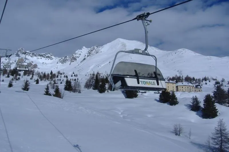 Apartment Suite Il Sogno Di Grebek Passo del Tonale Italy